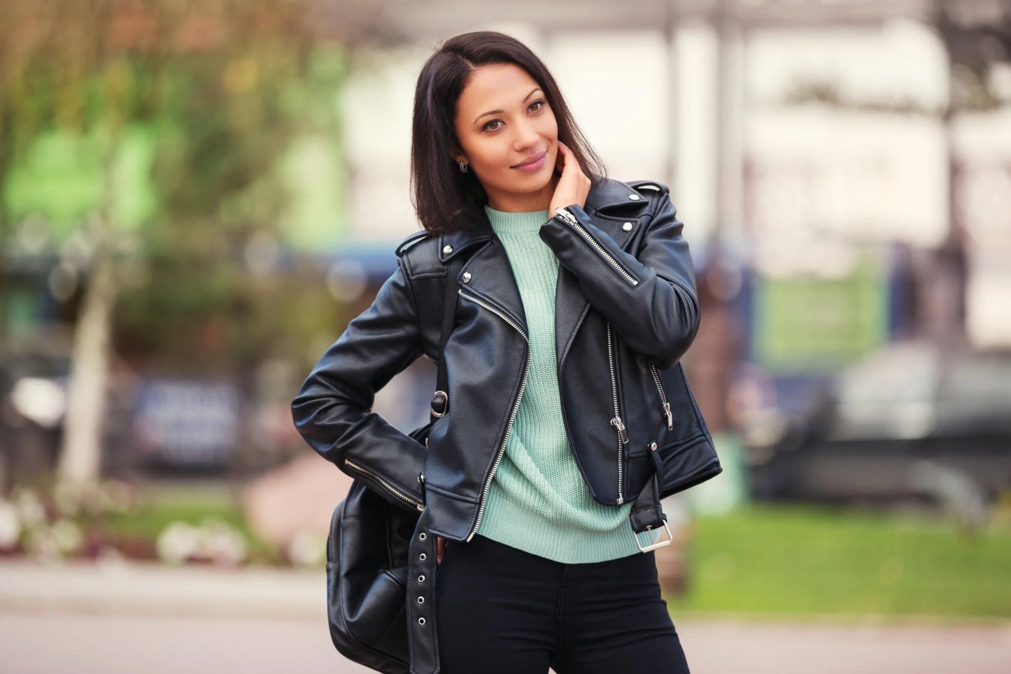 cropped_leather_jacket